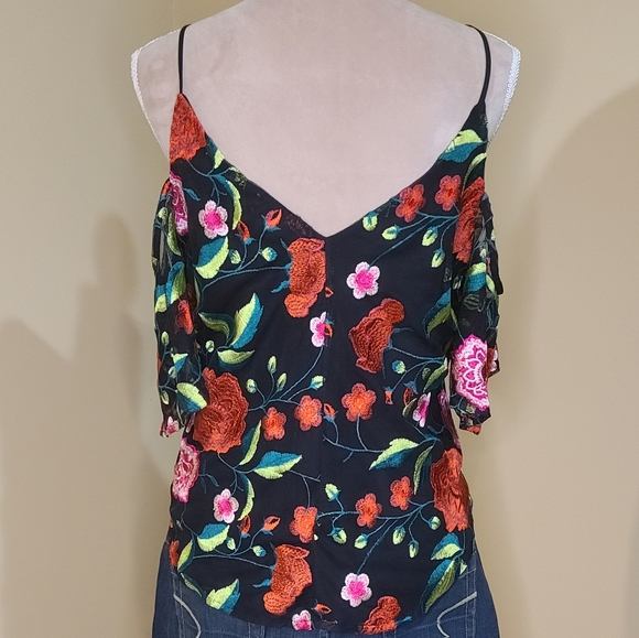 Open shoulder black mesh floral embroidered cami - Picture 2 of 5